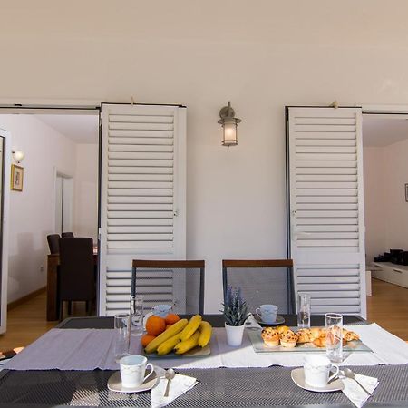 Villa Relax - Beautiful Apartment With Heated Saltwater Pool & Jacuzzi Kastela Exterior photo